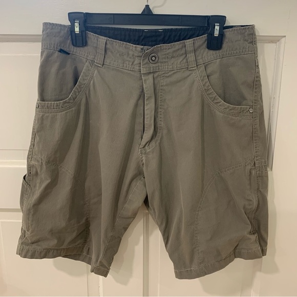 Men’s Kuhl Cargo Style Hiking Outdoor Camping Fishing Shorts Size 32 - Picture 1 of 13